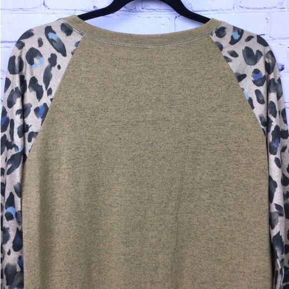 Mob Wife Animal Print Soft Long Raglan Sleeve Rond Neck Tan Pullover Knit Top S - Picture 4 of 12